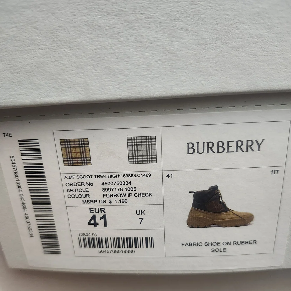 Burberry - Check Scoot Trek Furrow Boots NIB - Picture 9 of 9